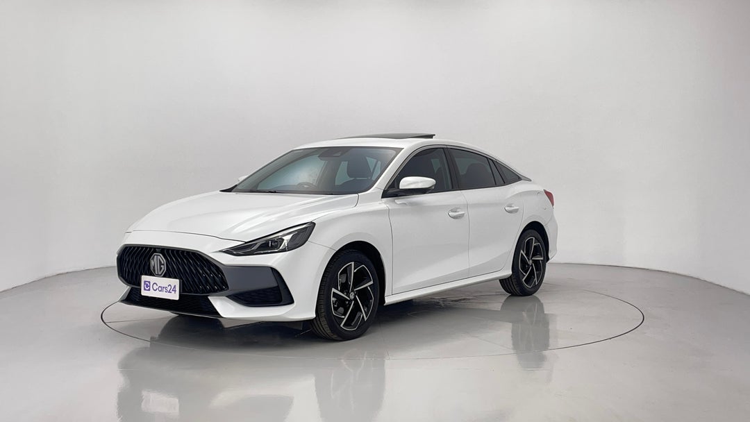 2024 MG Mg5 Essence, Automatic, 15186 km, Left Front Diagonal (45- Degree) View