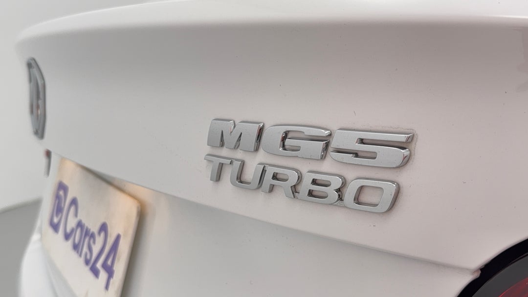 2024 MG Mg5 Essence, Automatic, 15186 km, Badge (Boot Right Side)