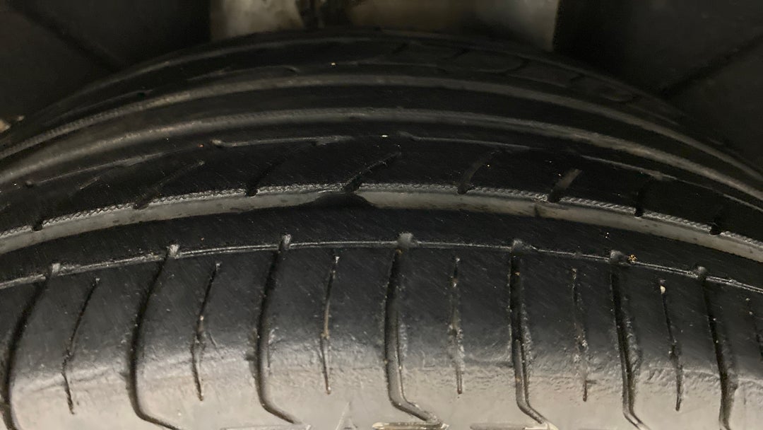 Left Rear Tyre Tread