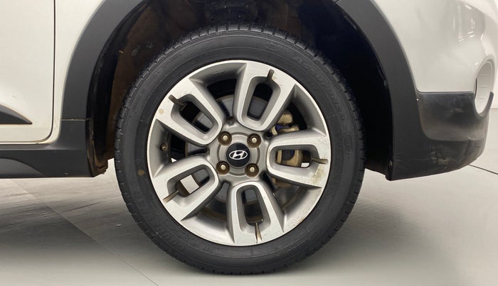 2016 Hyundai i20 Active 1.2 SX, Petrol, Manual, 36,056 km, Right Front Wheel