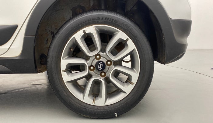 2016 Hyundai i20 Active 1.2 SX, Petrol, Manual, 36,056 km, Left Rear Wheel