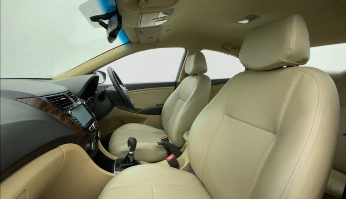 2016 Hyundai Verna FLUIDIC 1.6 SX VTVT, Petrol, Manual, 57,985 km, Right Side Front Door Cabin