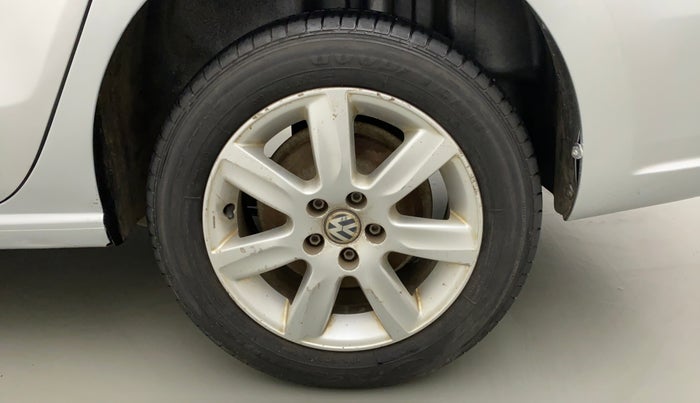 2011 Volkswagen Vento HIGHLINE 1.6 MPI, Petrol, Manual, 39,689 km, Left Rear Wheel