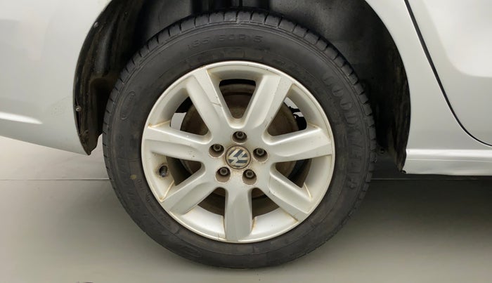 2011 Volkswagen Vento HIGHLINE 1.6 MPI, Petrol, Manual, 39,689 km, Right Rear Wheel