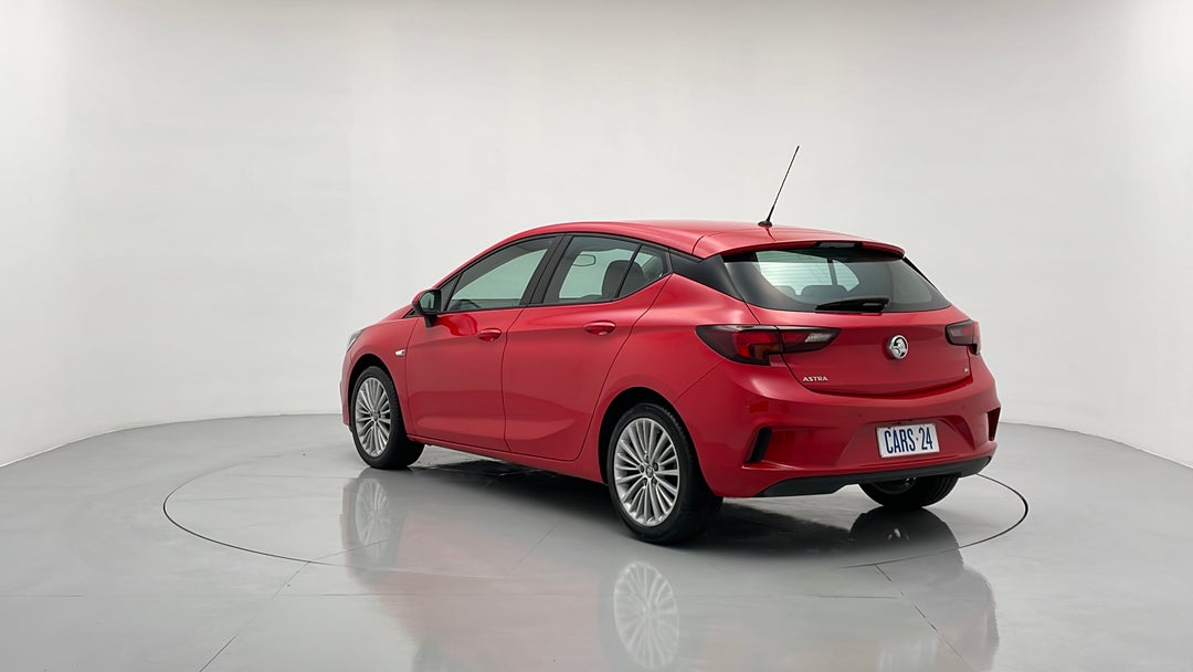 Left Back Diagonal (45- Degree) View