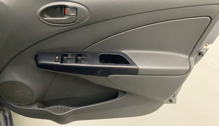 2013 Toyota Etios Liva G, Petrol, Manual, 35,060 km, Driver Side Door Panels Control