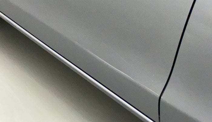 2013 Toyota Etios Liva G, Petrol, Manual, 35,060 km, Front passenger door - Minor scratches