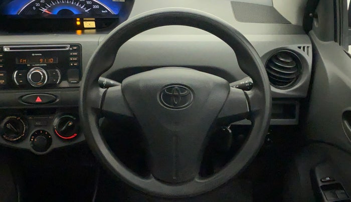 2013 Toyota Etios Liva G, Petrol, Manual, 35,060 km, Steering Wheel Close Up
