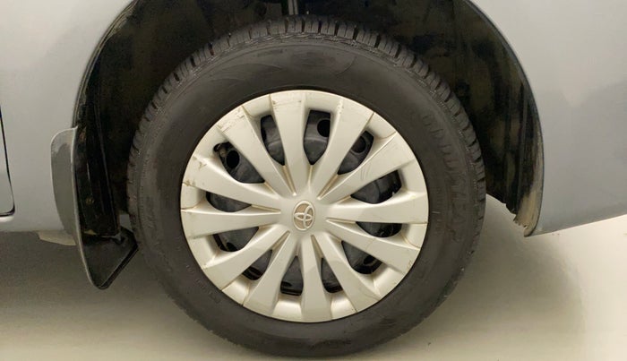2013 Toyota Etios Liva G, Petrol, Manual, 35,060 km, Right Front Wheel