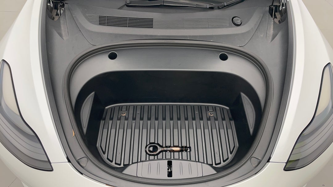 Open Bonnet (Engine)