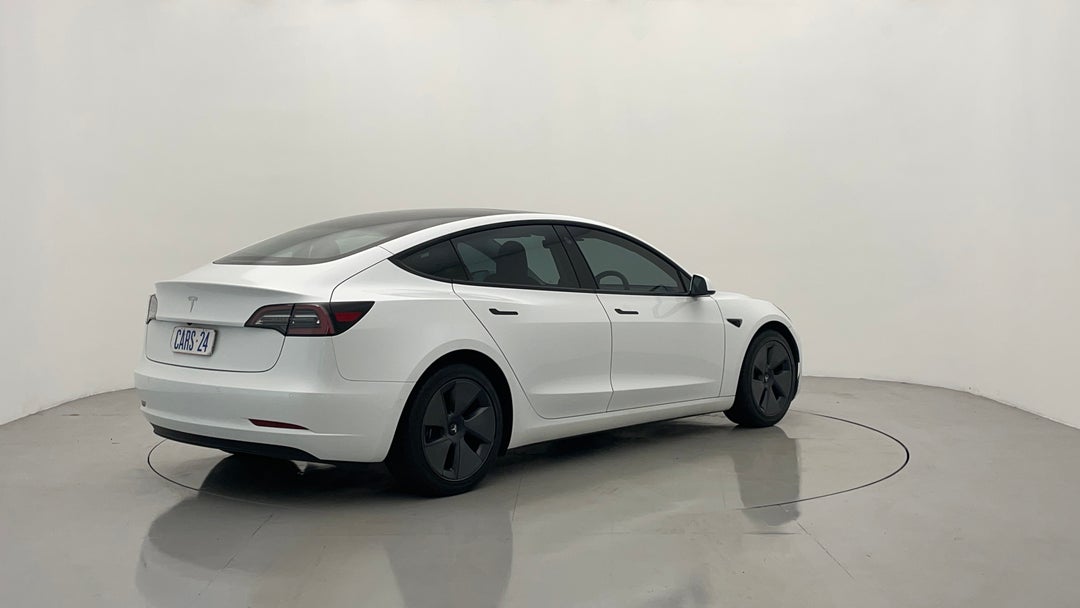 Right Back Diagonal (45- Degree) View