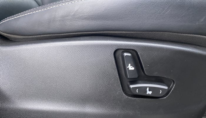 2020 MG HECTOR SHARP DCT PETROL, Petrol, Automatic, 26,032 km, Driver Side Adjustment Panel