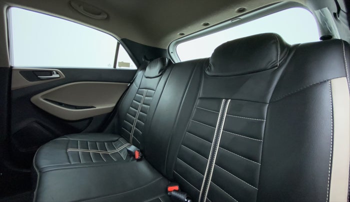 2018 Hyundai Elite i20 Magna Executive 1.2, CNG, Manual, 51,812 km, Right Side Rear Door Cabin