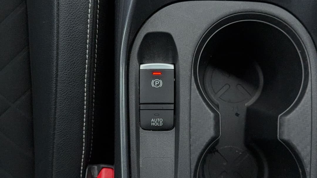 2020 Nissan Juke St-l, Automatic, 57574 km, Handbrake