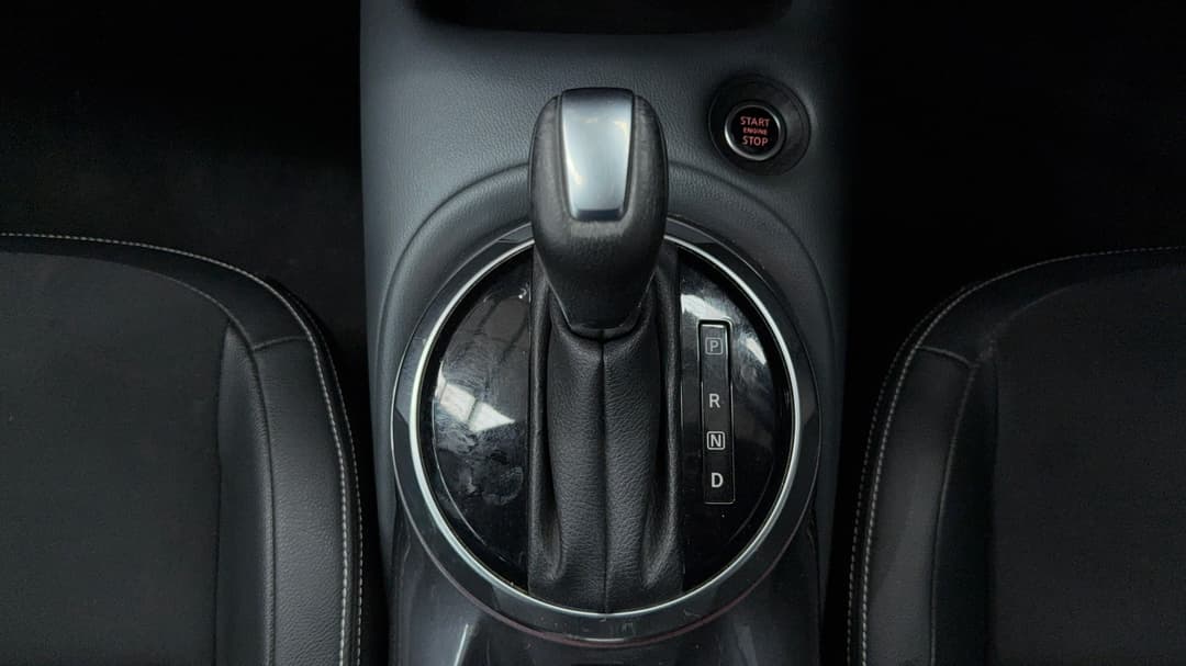 2020 Nissan Juke St-l, Automatic, 57574 km, Gear Lever 