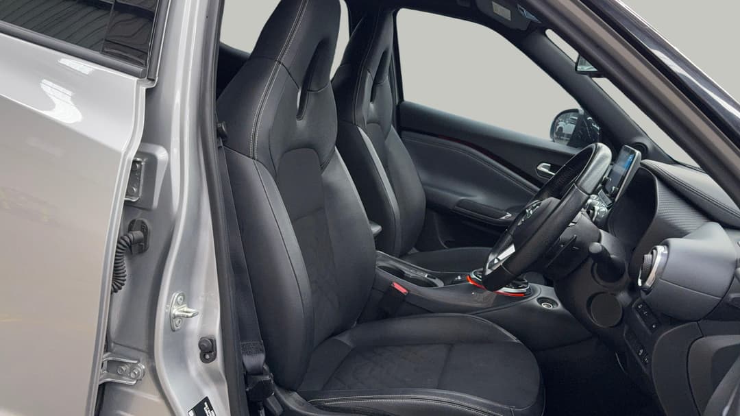 2020 Nissan Juke St-l, Automatic, 57574 km, Right Side Front Door Cabin View