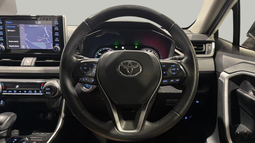 2021 Toyota RAV4 Gx (AWD) Hybrid, Automatic, 119721 km, Steering Wheel Close-up