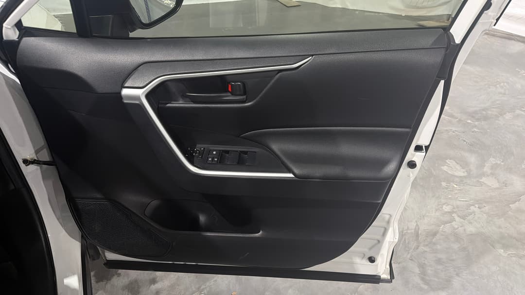 2021 Toyota RAV4 Gx (AWD) Hybrid, Automatic, 119721 km, Speaker View