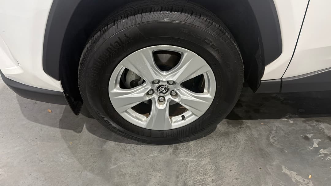 2021 Toyota RAV4 Gx (AWD) Hybrid, Automatic, 119721 km, Left Front Wheel