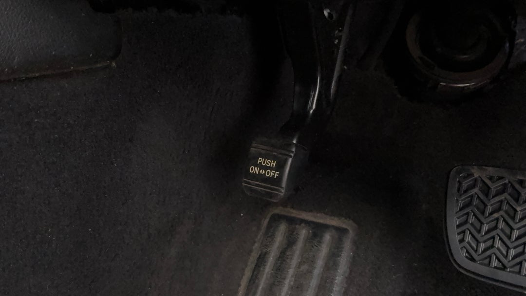 2016 Toyota Camry Altise, Automatic, 99121 km, Handbrake