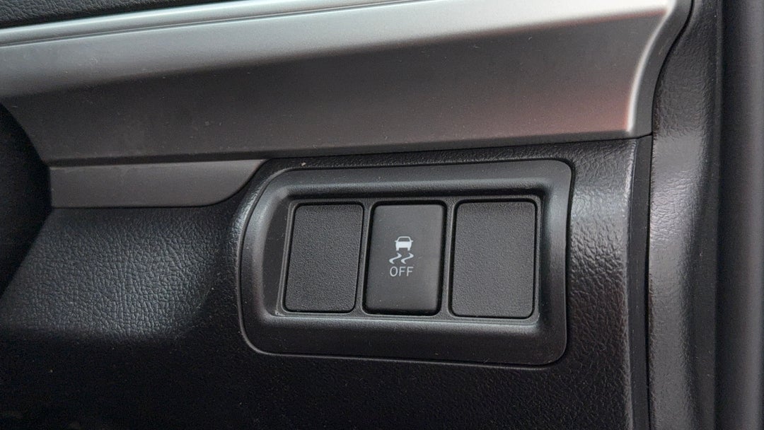 2016 Toyota Camry Altise, Automatic, 99121 km, Utility Switches/Buttons