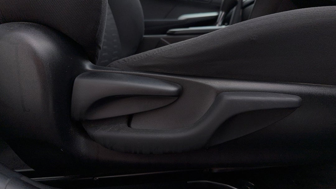 2016 Toyota Camry Altise, Automatic, 99121 km, Drivers Side Adjustment Panel