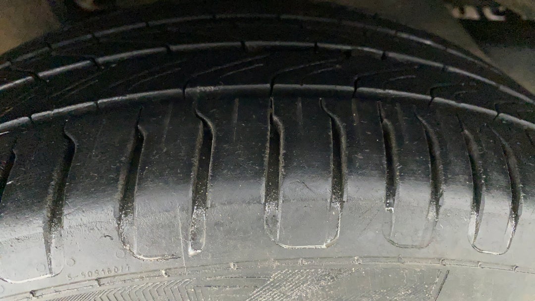 Left Front Tyre Tread