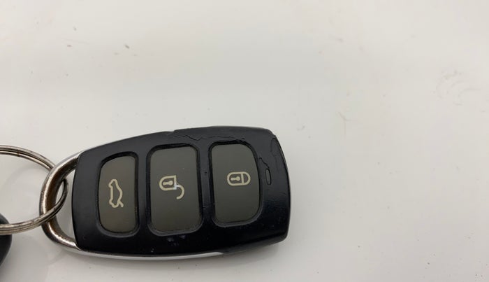 2017 Maruti Alto K10 VXI (O) AMT, Petrol, Automatic, 73,289 km, Lock system - Remote key not functional