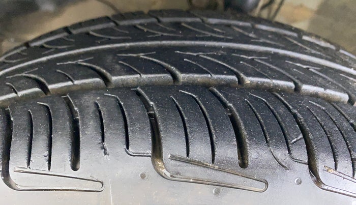 2018 Honda City V MT PETROL, Petrol, Manual, 49,786 km, Left Front Tyre Tread