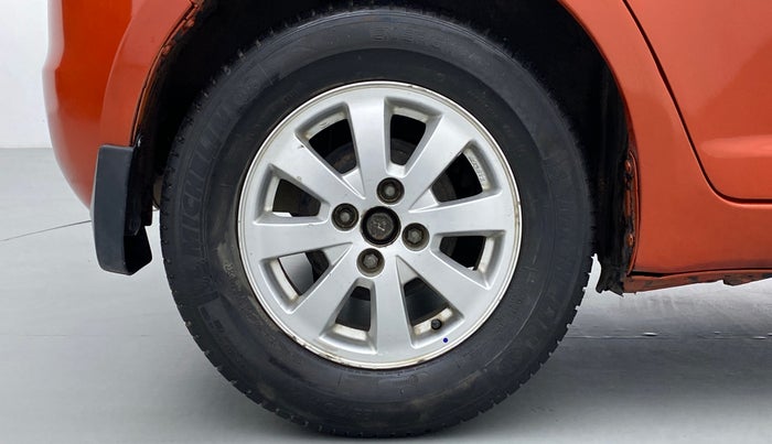 2011 Maruti Swift ZXI D, Petrol, Manual, 62,186 km, Right Rear Wheel
