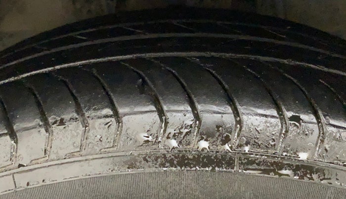 2018 Honda WR-V 1.2L I-VTEC S MT, CNG, Manual, 68,744 km, Left Front Tyre Tread