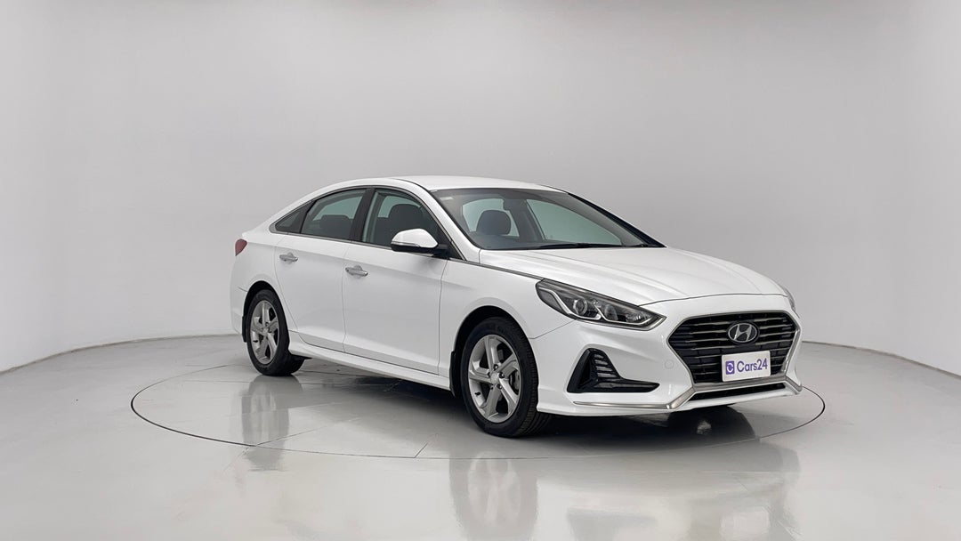 2018 Hyundai Sonata Active, Automatic, 25985 km, Right Front Diagonal (45- Degree) View
