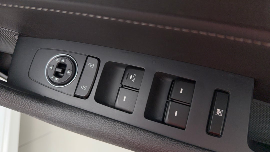 2018 Hyundai Sonata Active, Automatic, 25985 km, Drivers Side Door Panel Controls