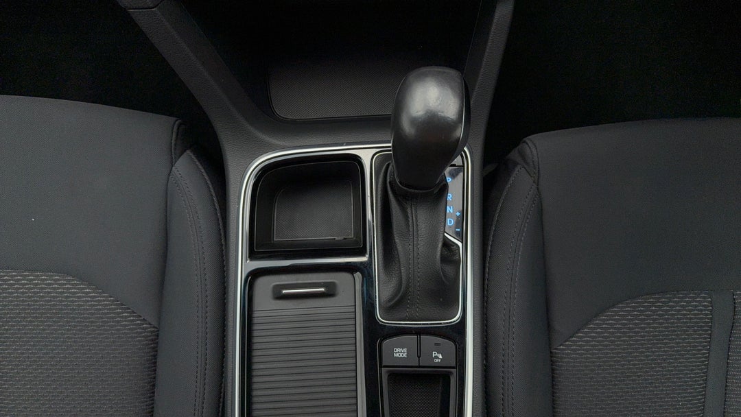 2018 Hyundai Sonata Active, Automatic, 25985 km, Gear Lever 