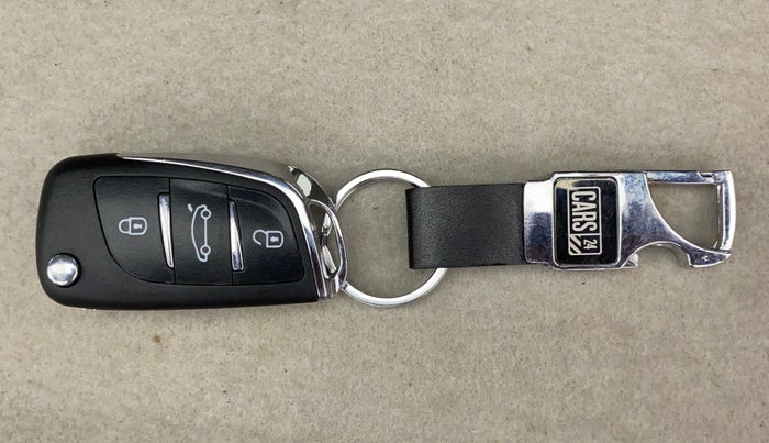2015 Nissan Terrano XE (D), Diesel, Manual, 94,647 km, Key Close Up