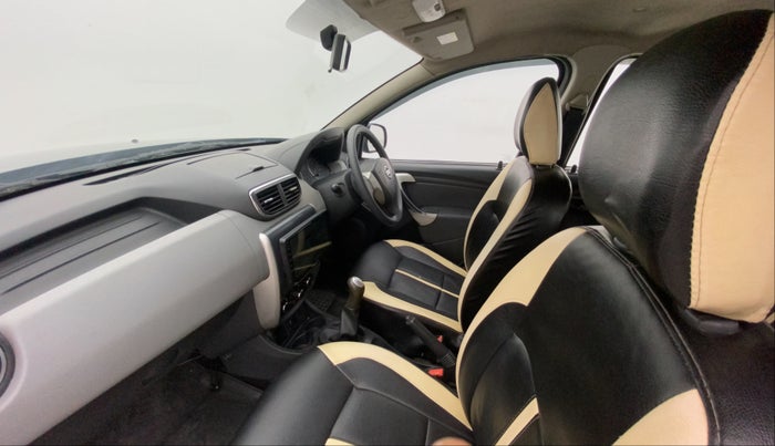 2015 Nissan Terrano XE (D), Diesel, Manual, 94,647 km, Right Side Front Door Cabin