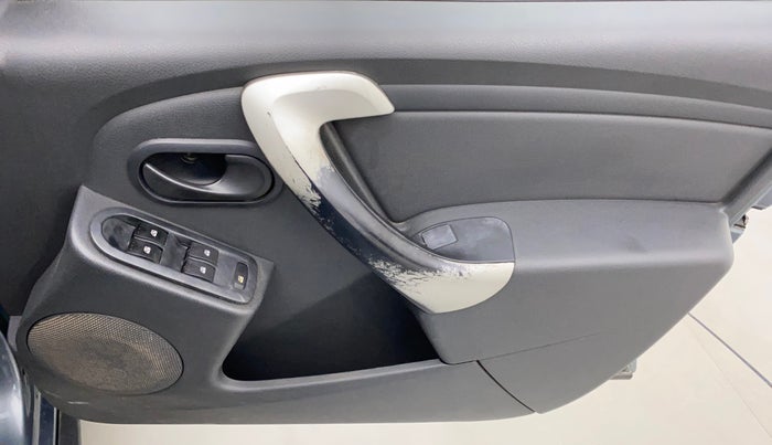 2015 Nissan Terrano XE (D), Diesel, Manual, 94,647 km, Driver Side Door Panels Control