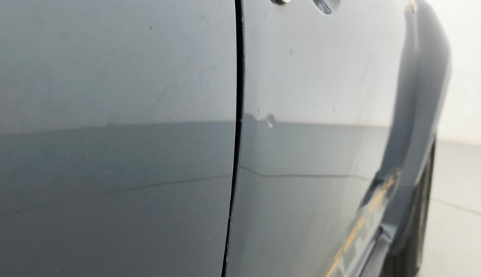 2015 Nissan Terrano XE (D), Diesel, Manual, 94,647 km, Driver-side door - Slightly dented