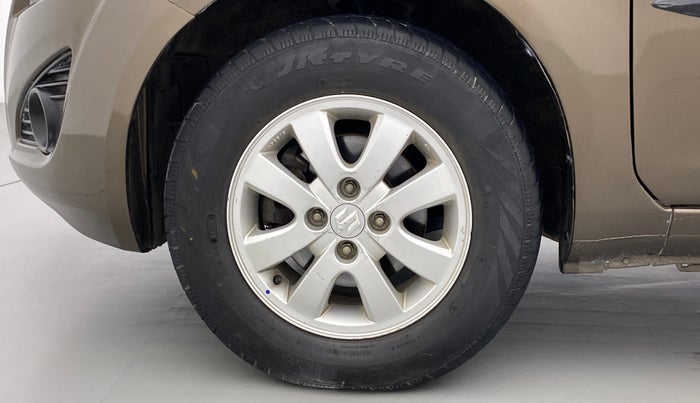 2014 Maruti Ritz ZXI, Petrol, Manual, 28,995 km, Left Front Wheel