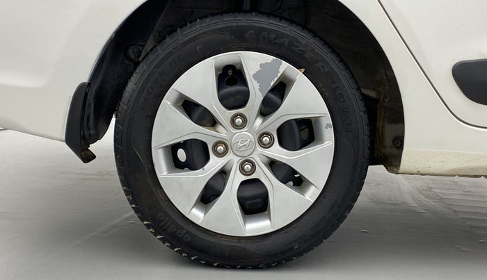 2016 Hyundai Xcent SPECIAL EDITION 1.2, Petrol, Manual, 30,183 km, Right Rear Wheel