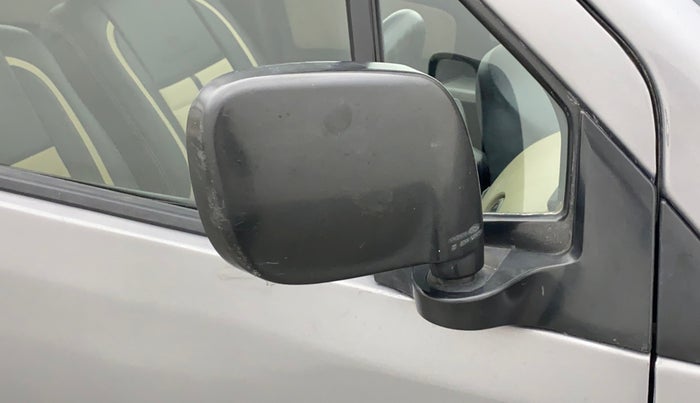 2018 Maruti Wagon R 1.0 LXI, CNG, Manual, 67,492 km, Right rear-view mirror - Slight misalignment