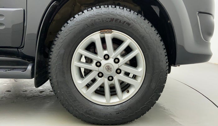 2013 Toyota Fortuner 3.0 AT 4X2, Diesel, Automatic, 1,09,266 km, Right Front Wheel