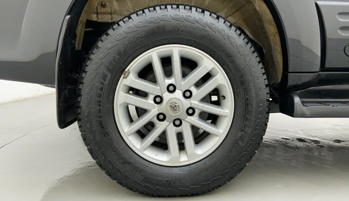 2013 Toyota Fortuner 3.0 AT 4X2, Diesel, Automatic, 1,09,266 km, Right Rear Wheel