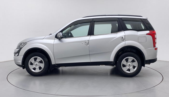 2017 Mahindra XUV500 W6 AT, Diesel, Automatic, 33,776 km, Left Side