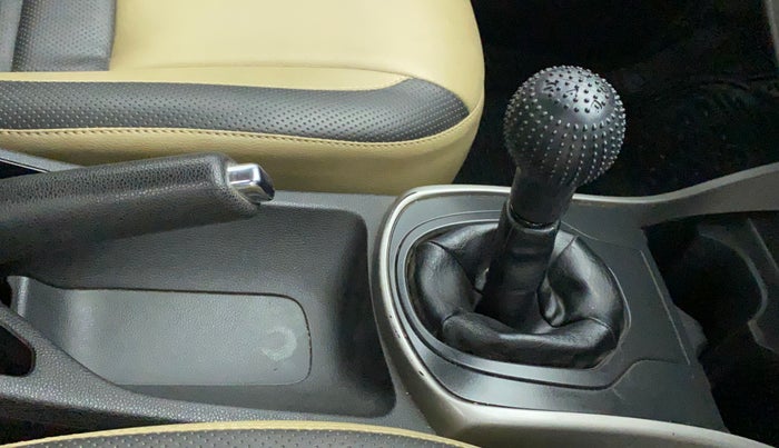 2017 Honda City 1.5L I-VTEC V MT, Petrol, Manual, 68,656 km, Gear Lever