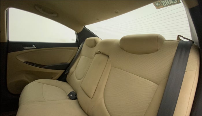 2017 Hyundai Verna 1.6 VTVT SX, Petrol, Manual, 47,619 km, Right Side Rear Door Cabin