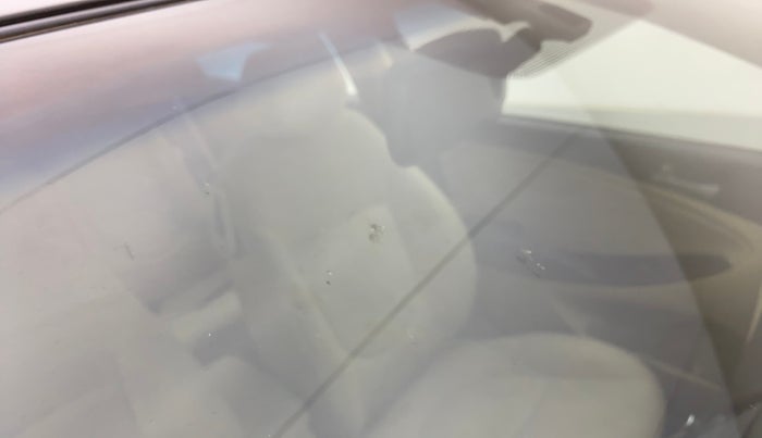 2017 Hyundai Verna 1.6 VTVT SX, Petrol, Manual, 47,619 km, Front windshield - Minor spot on windshield