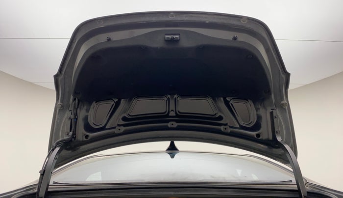 2017 Hyundai Verna 1.6 VTVT SX, Petrol, Manual, 47,619 km, Boot Door Open