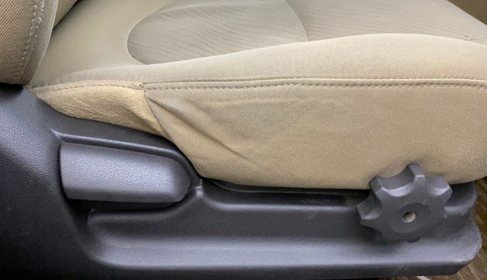 2017 Hyundai Verna 1.6 VTVT SX, Petrol, Manual, 47,619 km, Driver Side Adjustment Panel