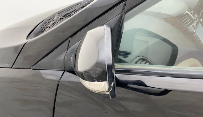 2017 Hyundai Verna 1.6 VTVT SX, Petrol, Manual, 47,619 km, Left rear-view mirror - Indicator light has minor damage